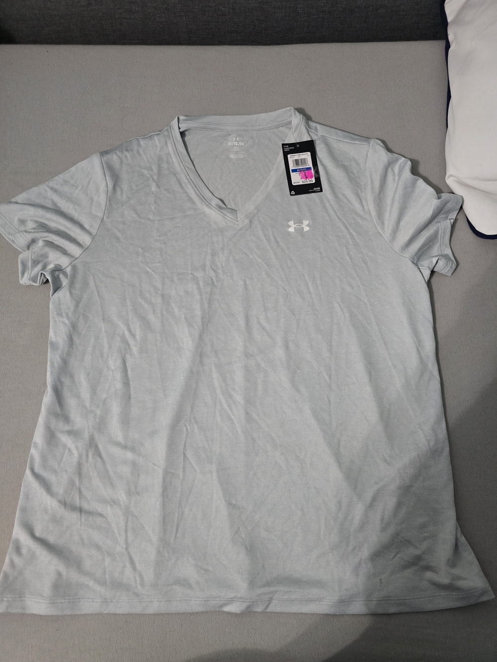 Under Armour Women's Light Gray V-Neck Performance Tee Xl
